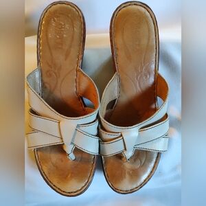 Born Cream Leather Sandals